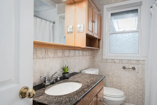 Additional image 16 of 194 Aylesworth Ave