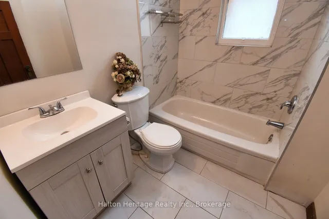 Additional image 31 of 129 Eastbourne Ave