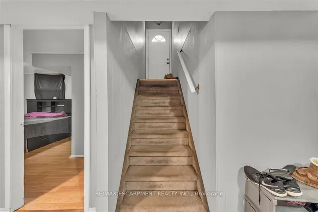 Additional image 30 of 39 Bland Ave