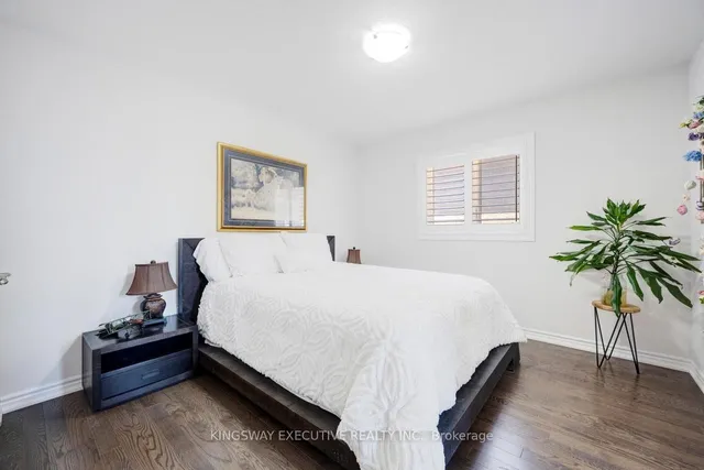 Additional image 27 of 12 ACTION Dr