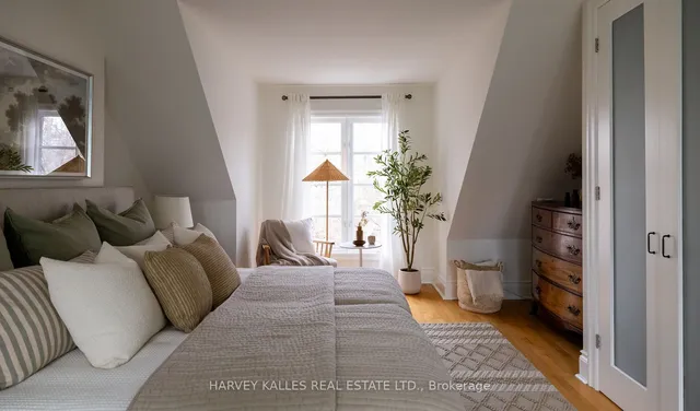 Additional image 23 of 115 Marlborough Ave