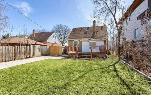 Additional image 44 of 32 Allenby Ave