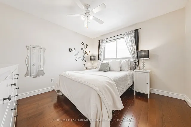 Additional image 30 of 28 Sunflower Cres