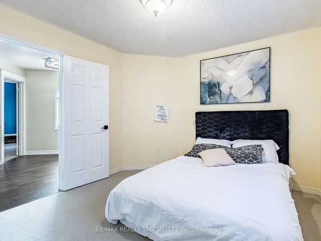 Additional image 30 of 44 Hollybush St