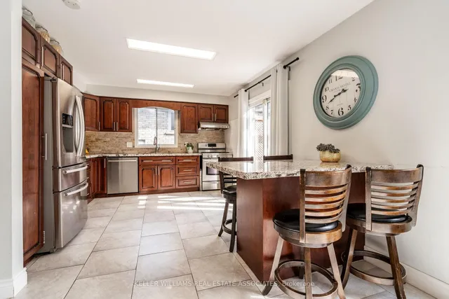 Additional image 14 of 19 Vista Crt