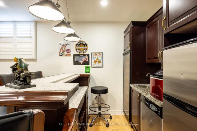 Additional image 27 of 48 Playfair Crt