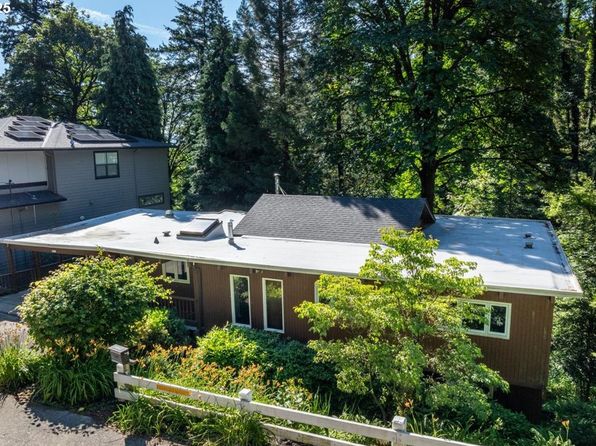 6611 SW Parkhill Dr, Portland, OR 97239