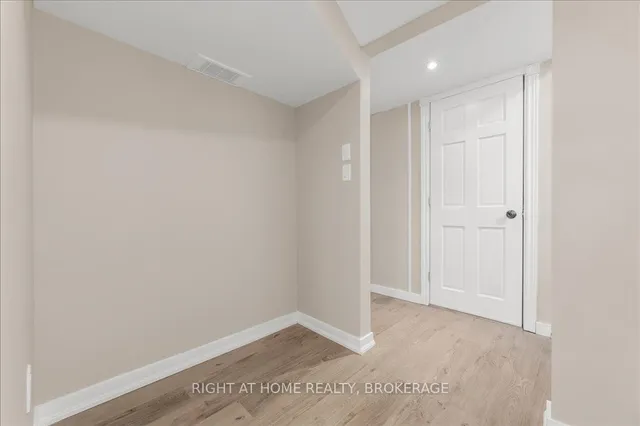 Additional image 27 of 392 East 43rd St