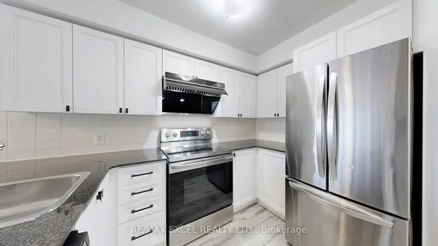 Additional image 11 of 135 Village Green Sq Unit 1924