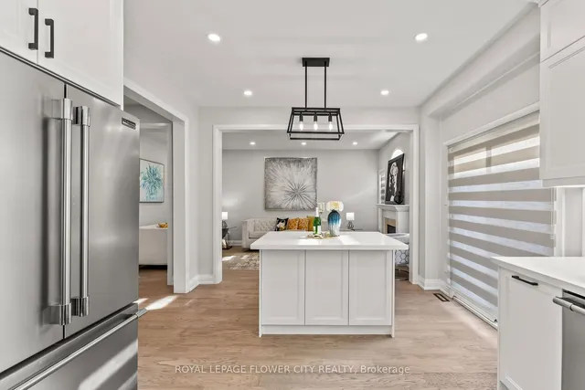 Additional image 15 of 43 Polonia Ave