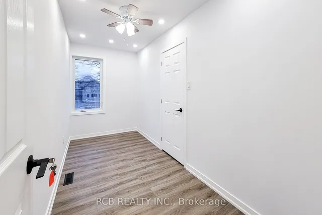 Additional image 19 of 184 Beach Blvd