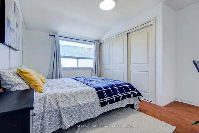 Additional image 13 of 562 Royal York Rd