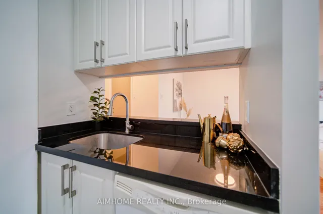 Additional image 25 of 1055 Bay St Unit 603