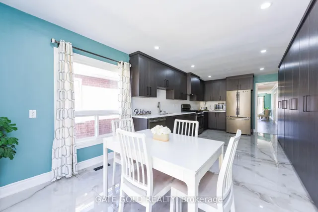 Additional image 12 of 23 HARTFORD Tr