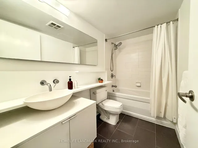 Additional image 20 of 15 Fort York Blvd Unit 2610