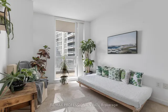 Additional image 22 of 70 Forest Manor Rd Unit 1806