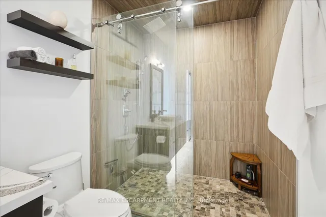 Additional image 25 of 2060 Lakeshore Rd Unit 206