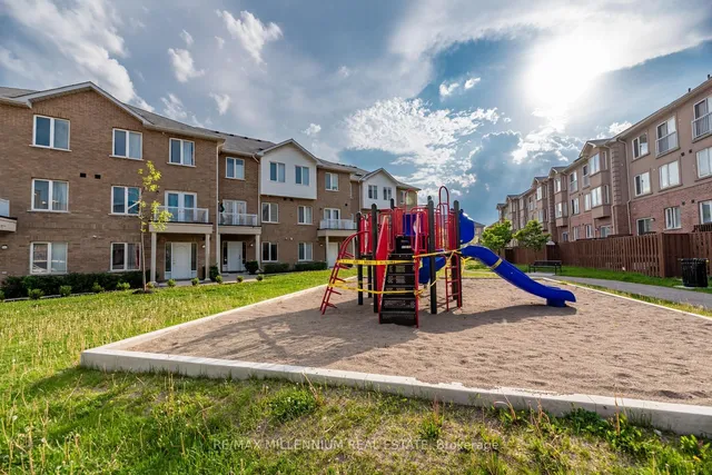 Additional image 23 of 3045 Finch Ave Unit 2093