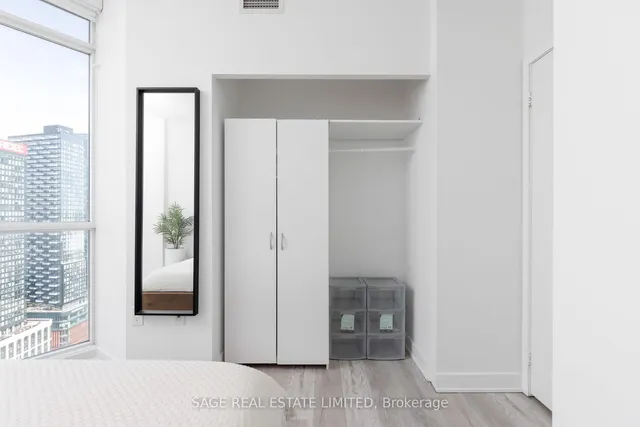 Additional image 19 of 21 Iceboat Terr Unit 4102