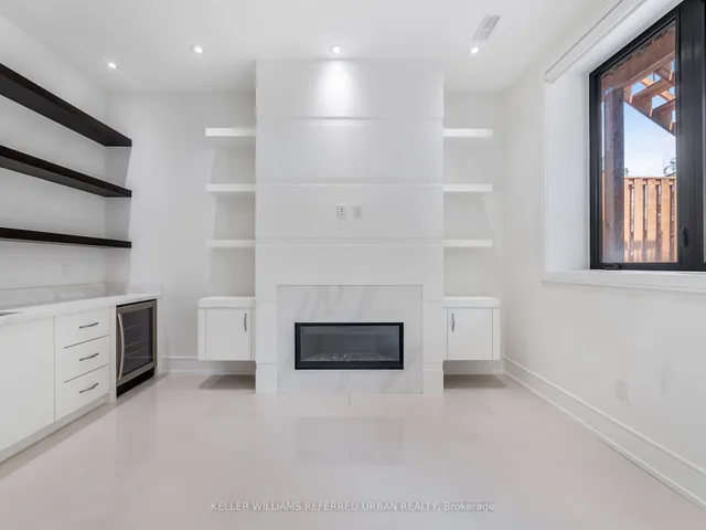 Additional image 5 of 327 Melrose St