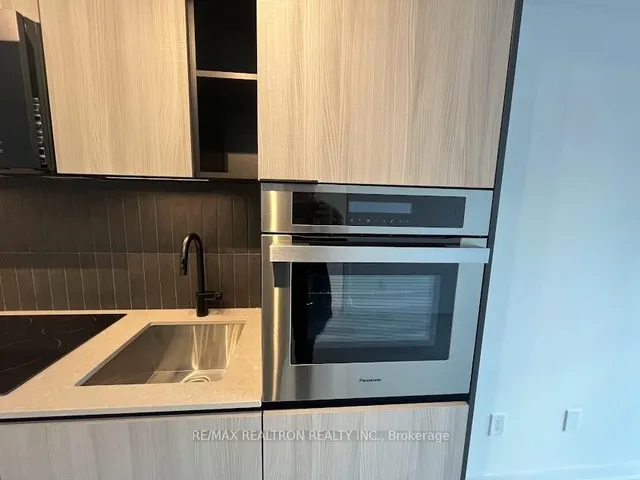 Additional image 7 of 2 Augusta Ave Unit 604