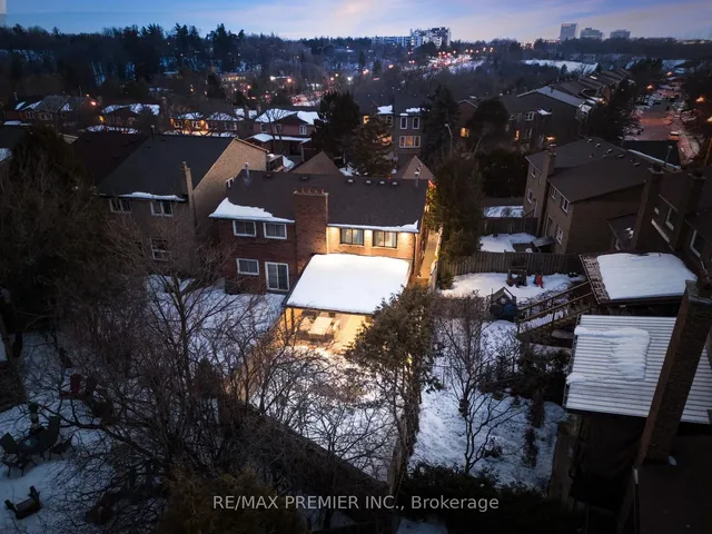 Additional image 36 of 122 Robert Hicks Dr