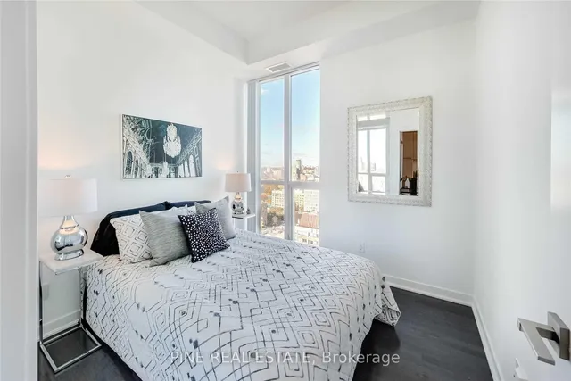 Additional image 17 of 770 Bay St Unit 2602