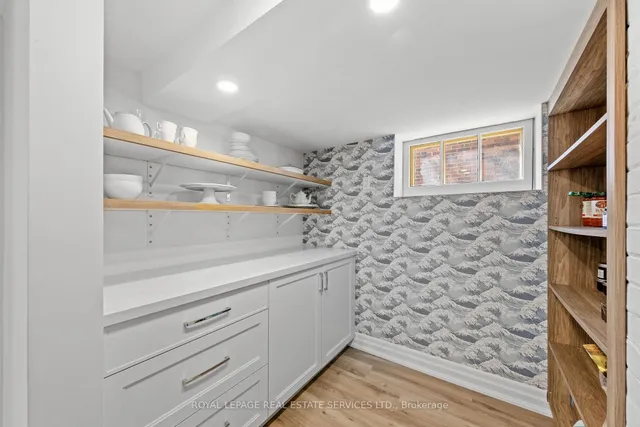 Additional image 35 of 210 Glengrove Ave