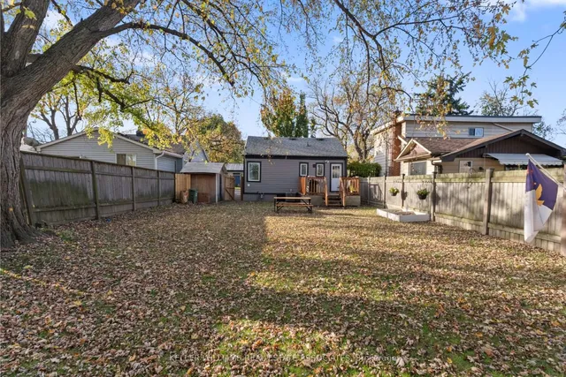 Additional image 39 of 404 Tragina Ave