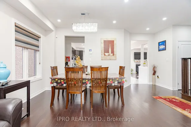 Additional image 7 of 16 Action Dr