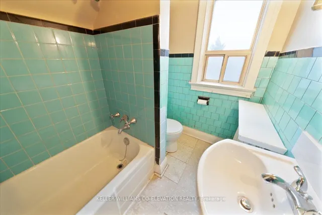 Additional image 17 of 39 Lanark Ave