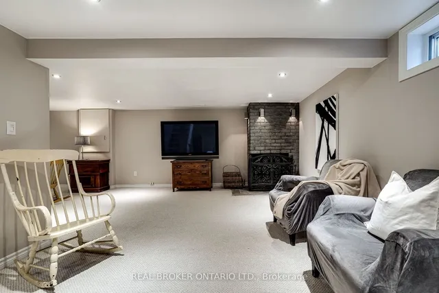 Additional image 26 of 24 Drakes Dr