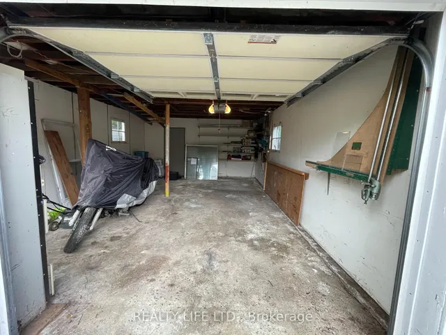 Additional image 26 of 44 Twentieth St