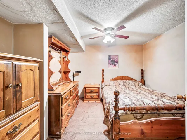 Additional image 38 of 19 Blenheim Dr