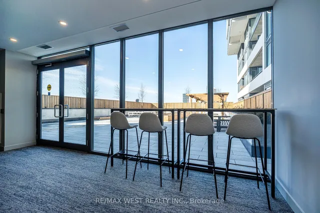 Additional image 28 of 859 The Queensway N/A Unit 813