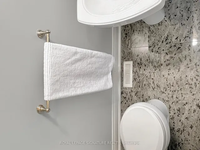 Additional image 18 of 53 Stanhope Ave