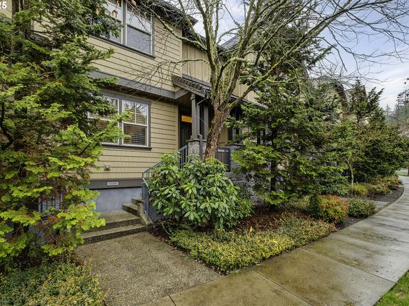 10489 SW Windwood Way, Portland, OR 97225