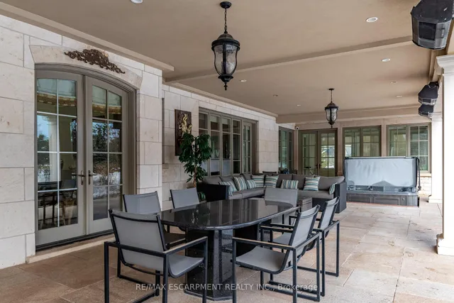 Additional image 40 of 2594 Bluffs Way