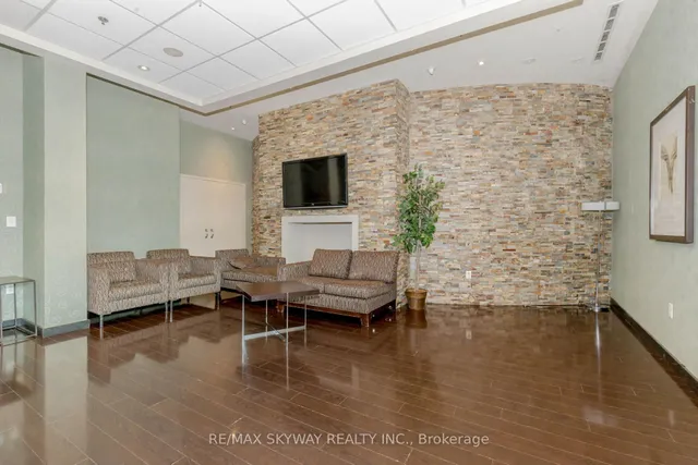 Additional image 4 of 215 Queen St Unit 403