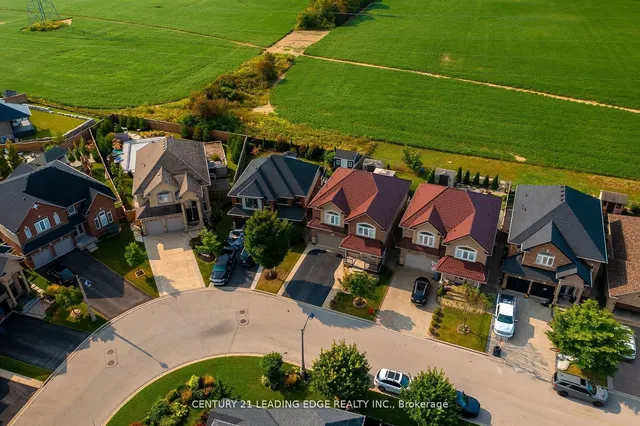 Additional image 38 of 60 Sundance Cres