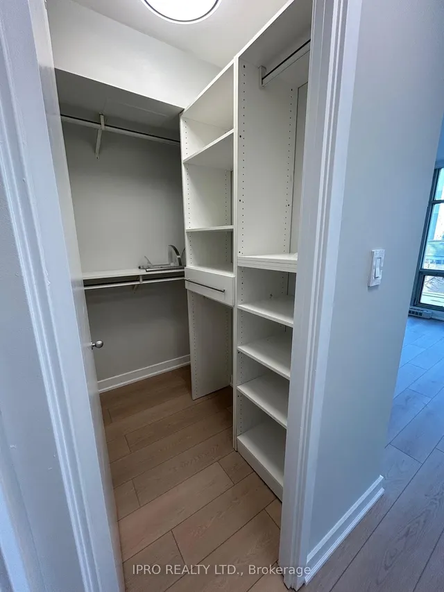 Additional image 36 of 10 Navy Wharf Crt Unit 612