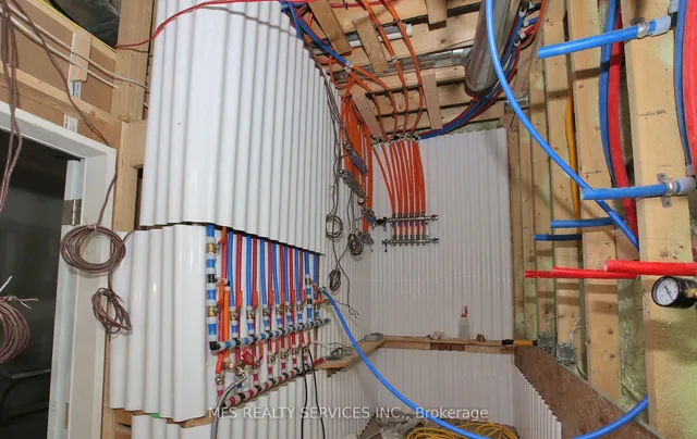 Additional image 25 of 203 GLENCAIRN Ave