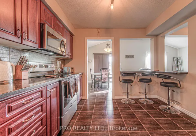 Additional image 9 of 366 Steepleridge St