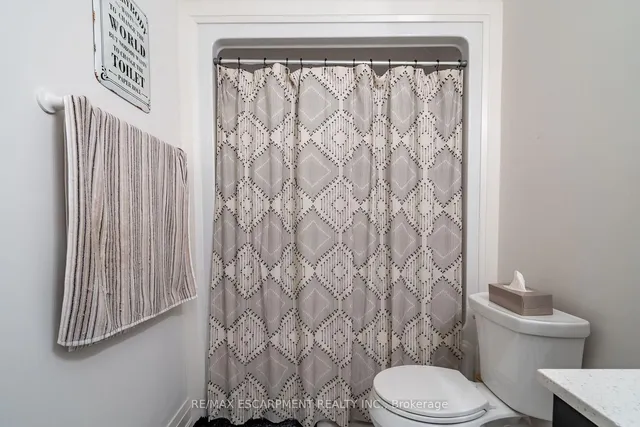 Additional image 39 of 16 Raspberry Lane