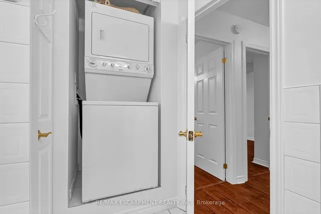 Additional image 21 of 851 Queenston Rd Unit 607