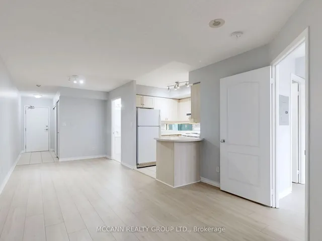 Additional image 7 of 2 Rean Dr Unit 613