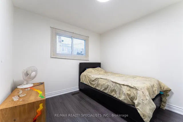 Additional image 18 of 21 Parkend Ave