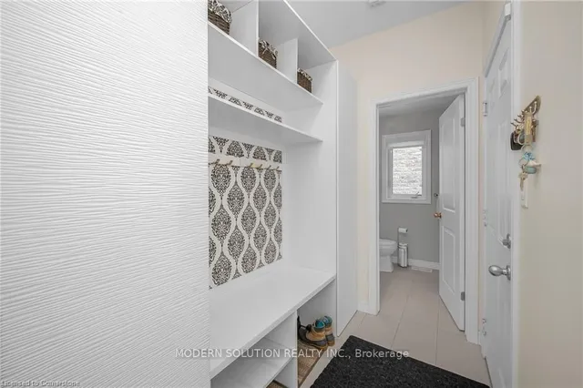 Additional image 6 of 142 IRWIN Ave