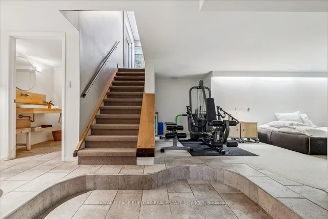 Additional image 22 of 607 Hurd Ave