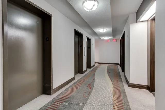 Additional image 3 of 30 Greenfield Ave Unit 409